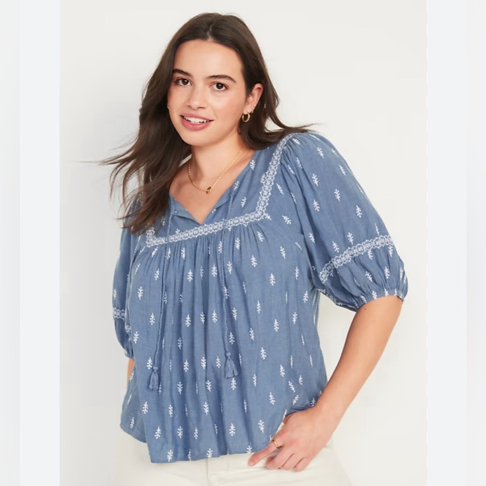 OLD NAVY Puffed-Sleeve Embroidered Poet Swing Blouse Size S NWT